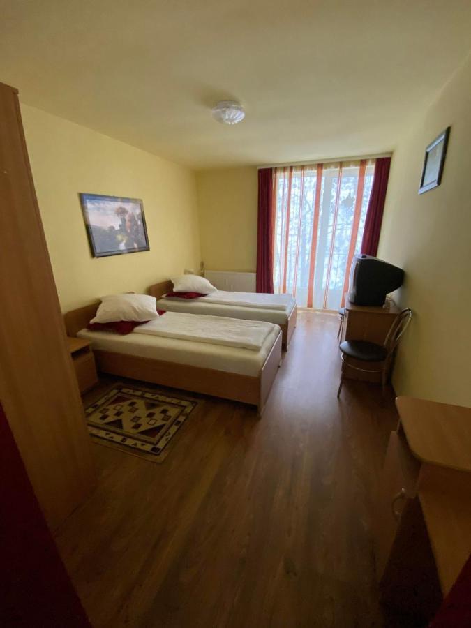 Hotel Pensiunea Pastravul Cîrţişoara Exterior foto